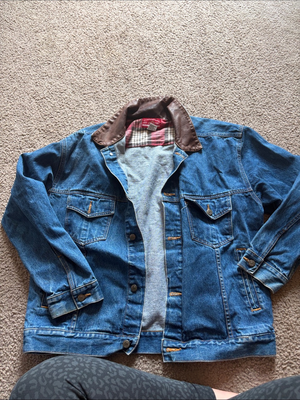 B66 Vintage Marlboro Country Store Jean Jacket w Leather Details, Men’s Large